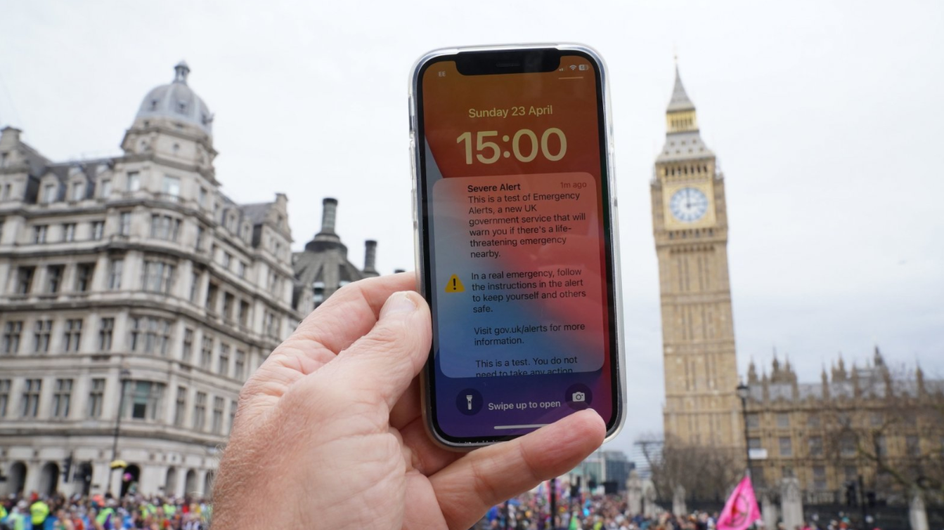 How Does Travelwarningnews com Help During Emergencies?